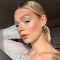 Abella Classic C Hoop Earrings (Silver)