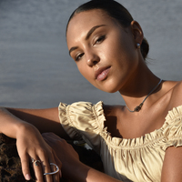 Amaryllis Twin Flame Curved Earrings (Silver)