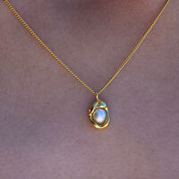 Ziya Sculptural Pearl Pod Pendant Necklace (Gold Vermeil)