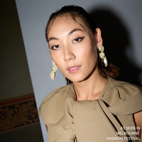 Amour 22K Luxury Pearl Bouquet Earrings (my ears are not pierced)