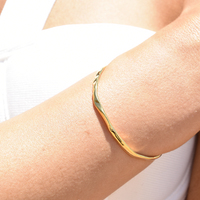 Elio Artisan Solid Bangle (24K Gold) image