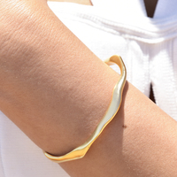 Solstice Artisan Solid Wavy Bangle (Gold Vermeil) image