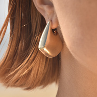Orsa Chunky Geometric Drop Earrings (Gold)