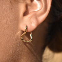 Baie Artsy Infinity Twist Earrings (Gold) image