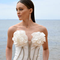 Haven Artisan Sculptured Heart String Earrings (Silver) image