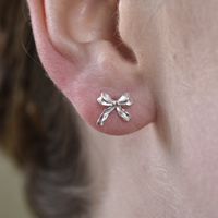 Tilda Bow Earrings & Pendant Necklace Gift Set (Silver) image