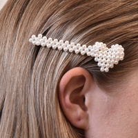 Brielle Vintage Pearly Heart Barrette image