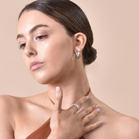 Laure Artsy Curved Lining Earrings (Silver)