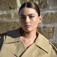 Giverny Artisan Fluid Huggie Earrings (Gold)