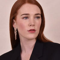 Aracelia Glamour Walk Statement Earrings