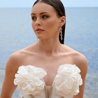 Haven Artisan Sculptured Heart String Earrings (Gold)