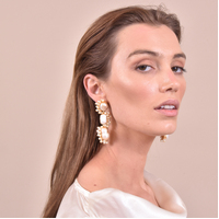 Amour 22K Luxury Pearl Bouquet Earrings (my ears are not pierced)