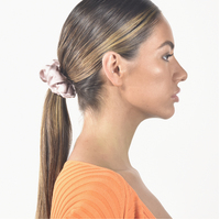 Laurie Mulberry Silk Scrunchie (Plum)