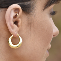 Avalynn Classic Hoop Earrings (Gold)
