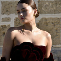 Lucian Gold Heart String Earrings