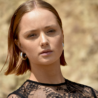 Lowen Chunky C Hoop Earrings (Silver)