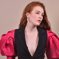 Le Beauté 24K Pearl Curve Earrings