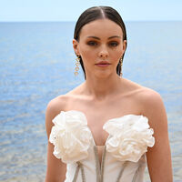 Haven Artisan Sculptured Heart String Earrings (Gold)