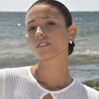 Esmarie Twin Clam Huggie Earrings (Silver)