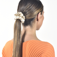 Laurie Mulberry Silk Scrunchie (Champagne)
