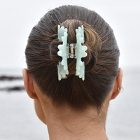 Gigi Artsy Wavy Hair Claw - Aqua