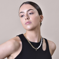 Loki Minimalist U Huggie Earrings (Gold)