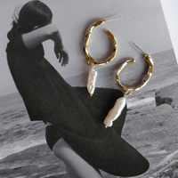 Alatea  Freshwater Pearl Hoop Earrings