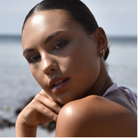 Gabriela Diamante Enamel U Huggie Earrings (Yellow)