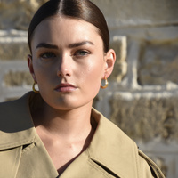 Giverny Artisan Fluid Huggie Earrings (Gold)