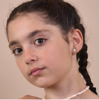 Pearl Rhindeer Earrings