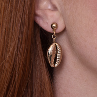 Svea Mismatching Shell Drop Earrings 