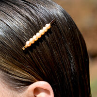 Meret Rose-hue Freshwater Pearl Hair Clip