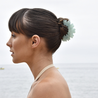 Gigi Artsy Wavy Hair Claw - Aqua