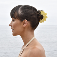 Gigi Artsy Wavy Hair Claw - Lemon 