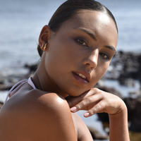 Alanna Diamante Curve Stud Earrings (Gold)