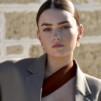 Gracelynn Freshwater Pearl Hoop Earrings (Gold)