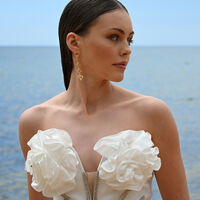 Haven Artisan Sculptured Heart String Earrings (Gold)