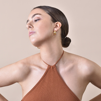 Laure Artsy Curved Lining Earrings (Gold)