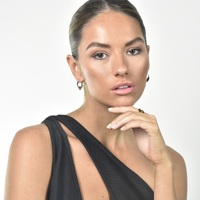 Raquel Flow Huggie Earrings (Silver)