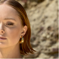 Della Curved Bowl Earrings (Gold)