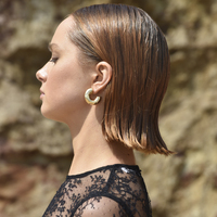 Lowen Chunky C Hoop Earrings (Gold)