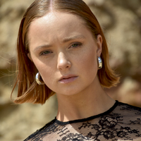 Lowen Chunky C Hoop Earrings (Silver)