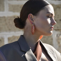 Raya Bold Arc Resin Drop Earrings (Sunset Peach)