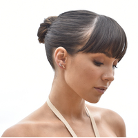 Aliz Zircon Arch Stud Earrings (Silver)