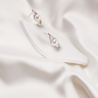 Silvi Pearl Leaf Stud Earrings