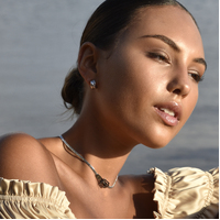 Amaryllis Twin Flame Curved Earrings (Silver)