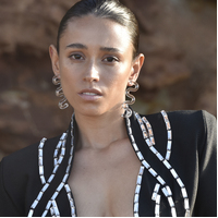 Darya Artsy Wave Earrings (Clear)