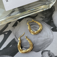 Giverny Artisan Fluid Huggie Earrings (Gold)