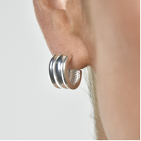 Hani Silver Curved Earrings 