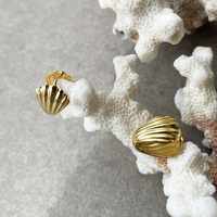 Esmarie Twin Clam Huggie Earrings (Gold)